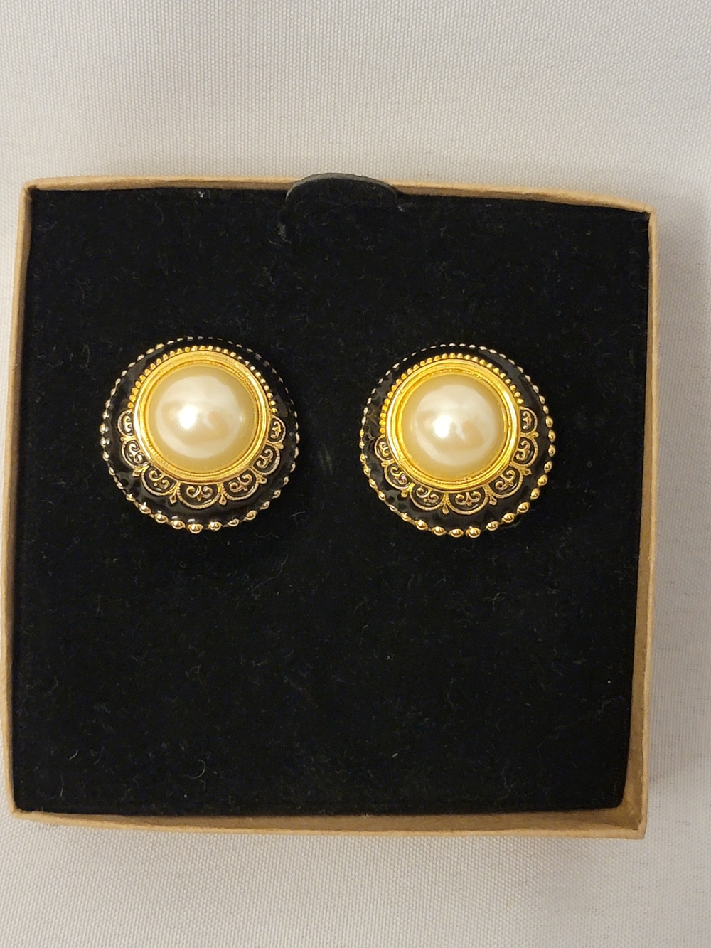 Vintage Joan Rivers Black Enamel Gold Plated Faux Pearl Button Earrings Clip-on